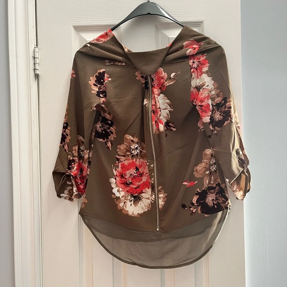 Brown Floral Print Blouse - Picture 3 of 4
